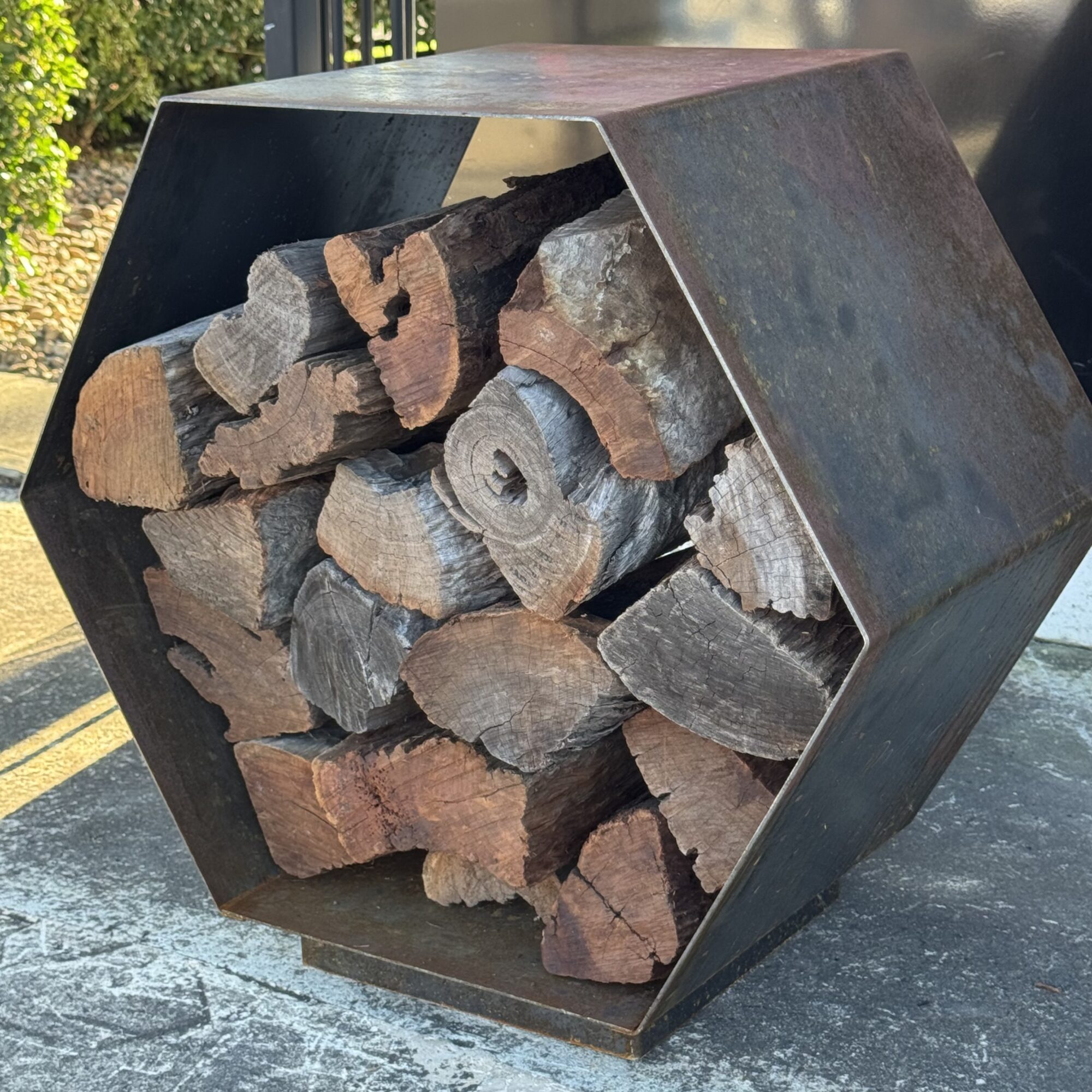 Bbq Log Rack Ironbark Single Honeycomb Log Rack | BBQs In The Hills